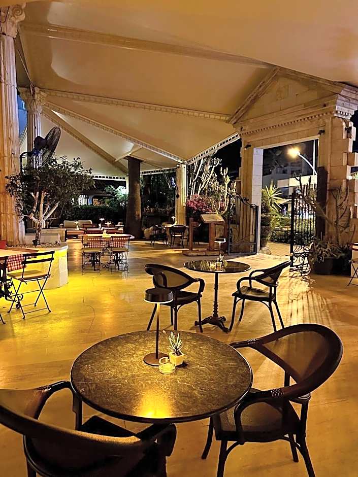 Mitos Apartments