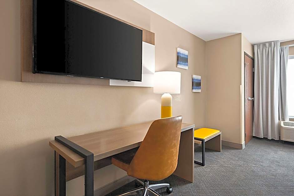 Comfort Suites Hudson I-94