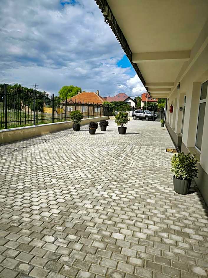 Adriana Touristik Hostel 3 Stele Arad