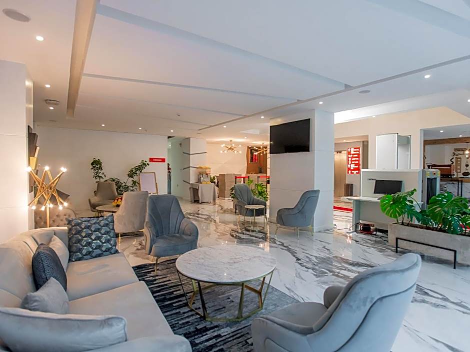 Vibes Hotel and Spa