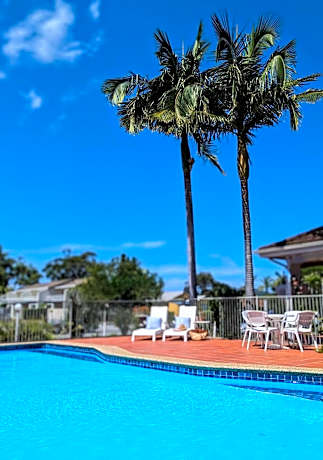 Island Palms Motor Inn