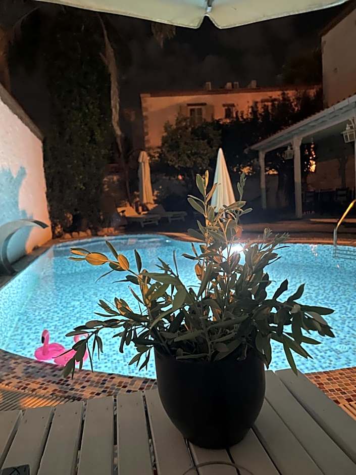 Mina Otel by Adda Alaçatı