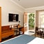 Roma Explorers Inn