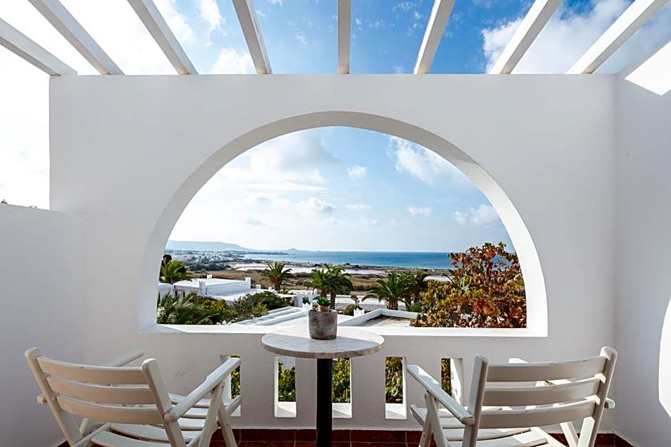 Kavuras Village Hotel & Suites