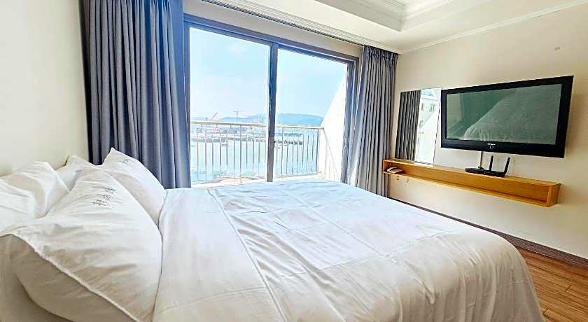 Tongyeong Bay Condo Hotel