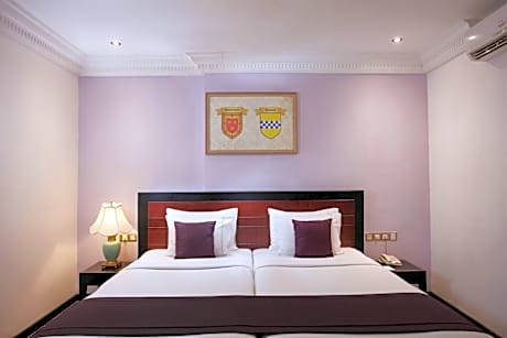 Deluxe Room with Courtyard View