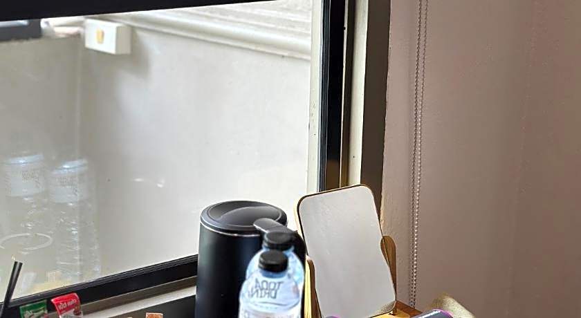 Sailomyen Cafe & Hostel