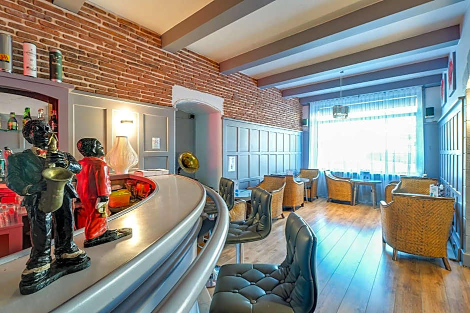 Brit Hotel Roanne - Le Grand Hôtel