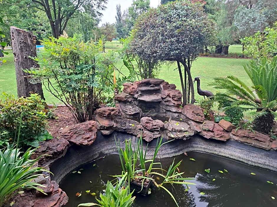 Airport Bird & Game Lodge