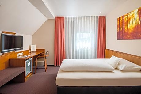 Single Room - without River View