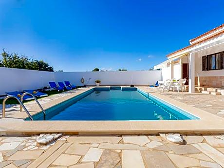 Villa near Luz Beach with Private Pool