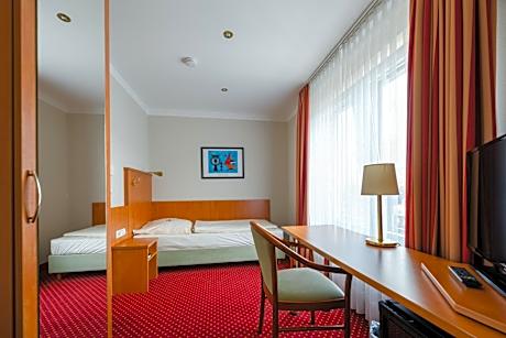 Single Room with Garden View