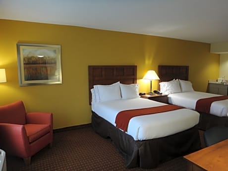 Two Double Beds Non Smoking