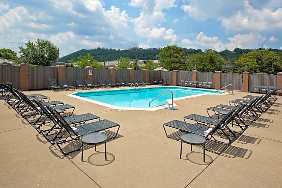 Holiday Inn Cincinnati-Riverfront By IHG