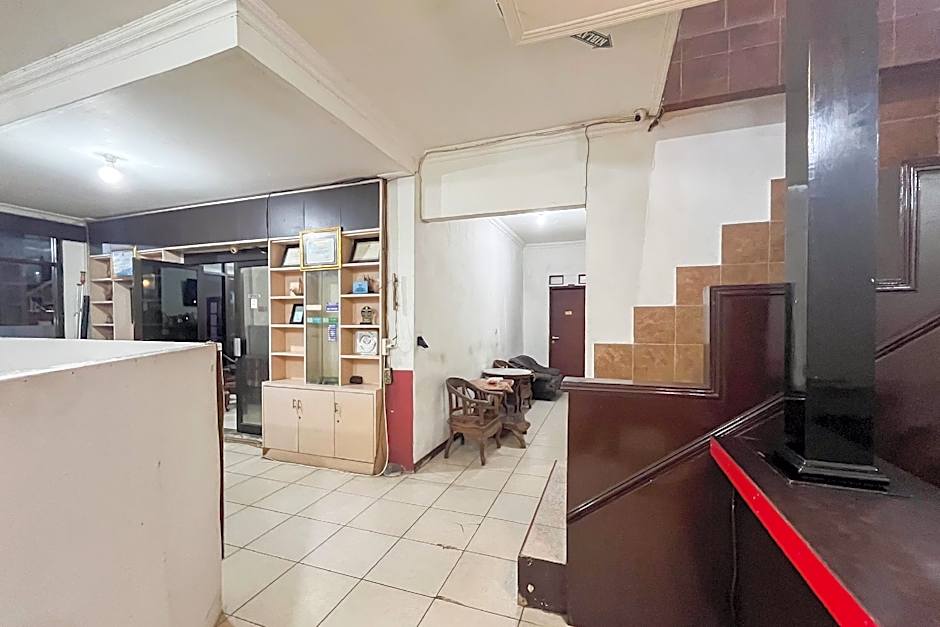 Urbanview Hotel Transit near Bandara Sultan Hasanuddin – Maros, CA