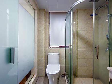Zhenfeng Business Hotel