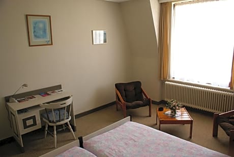 Twin Room with Shared Bathroom