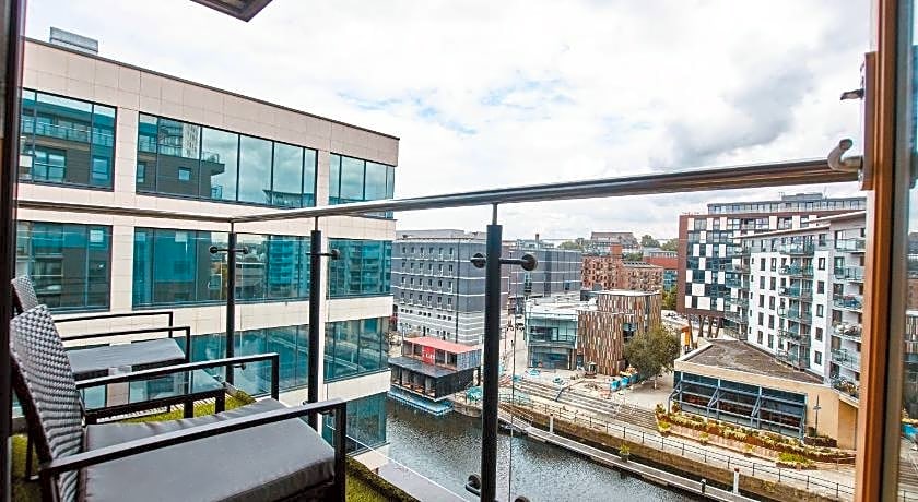 Deluxe City Centre Apt Balcony View Free Parking