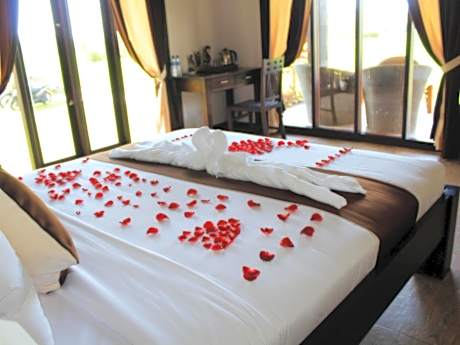 1 Bedroom Villa With Breakfast