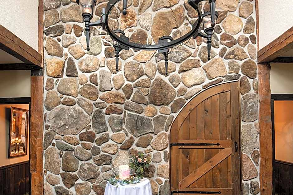 Christmas Farm Inn and Spa