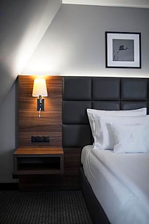 Standard Double Room with Forest View