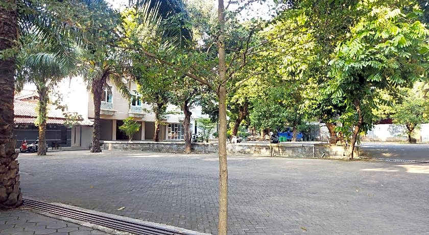 Royal Kencana Hotel powered by Cocotel