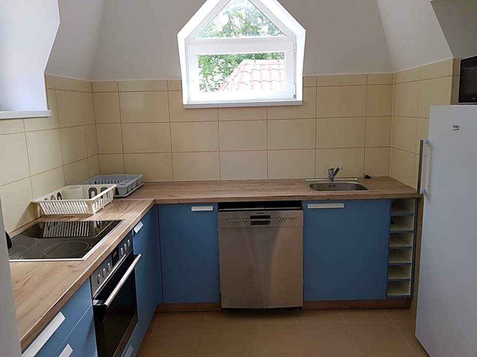 Stég Stúdió Stb. .