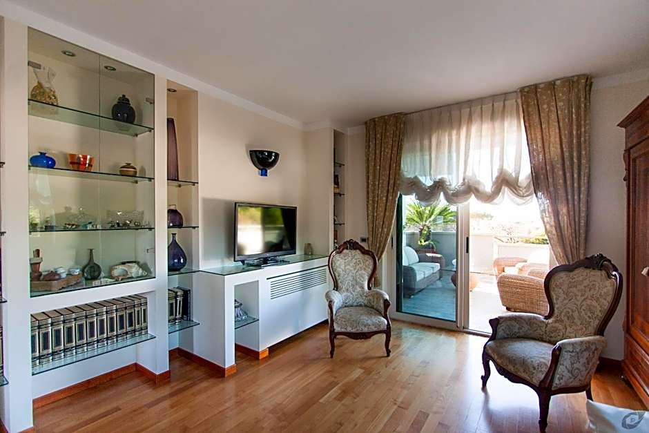 Verdeluna ApartHotel