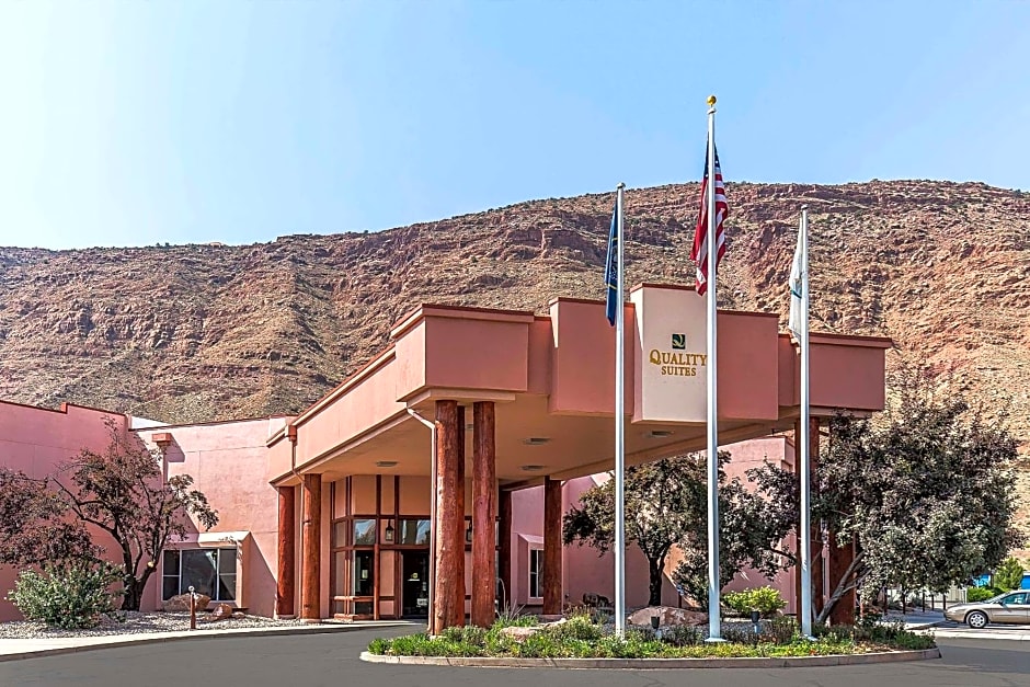 Quality Suites Moab near Arches National Park