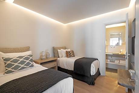 Aqua Grand Suite with East Aegean Sea View and Heated Plunge Pool