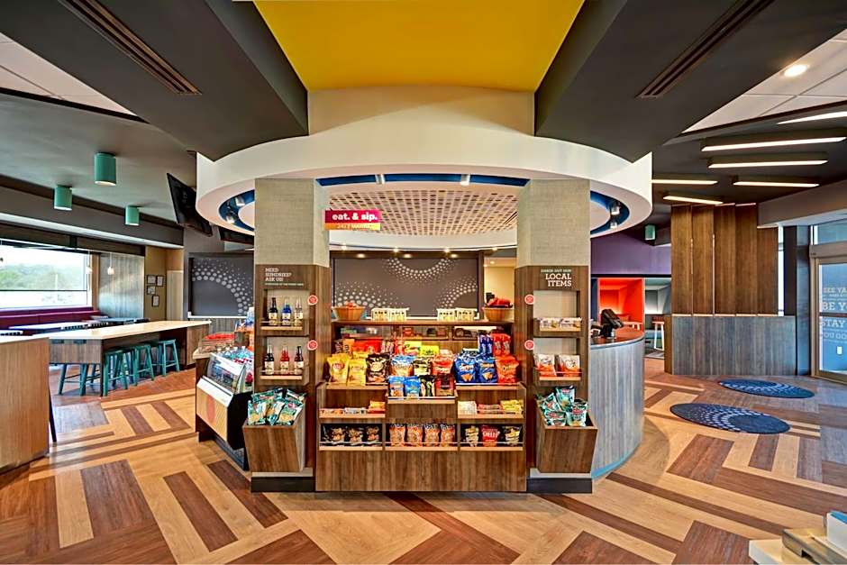 Tru by Hilton Denver, PA