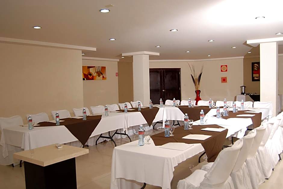 Wyndham Garden Aguascalientes Hotel & Casino