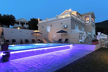 Villa Clearvue with Private Pool and Stunning View