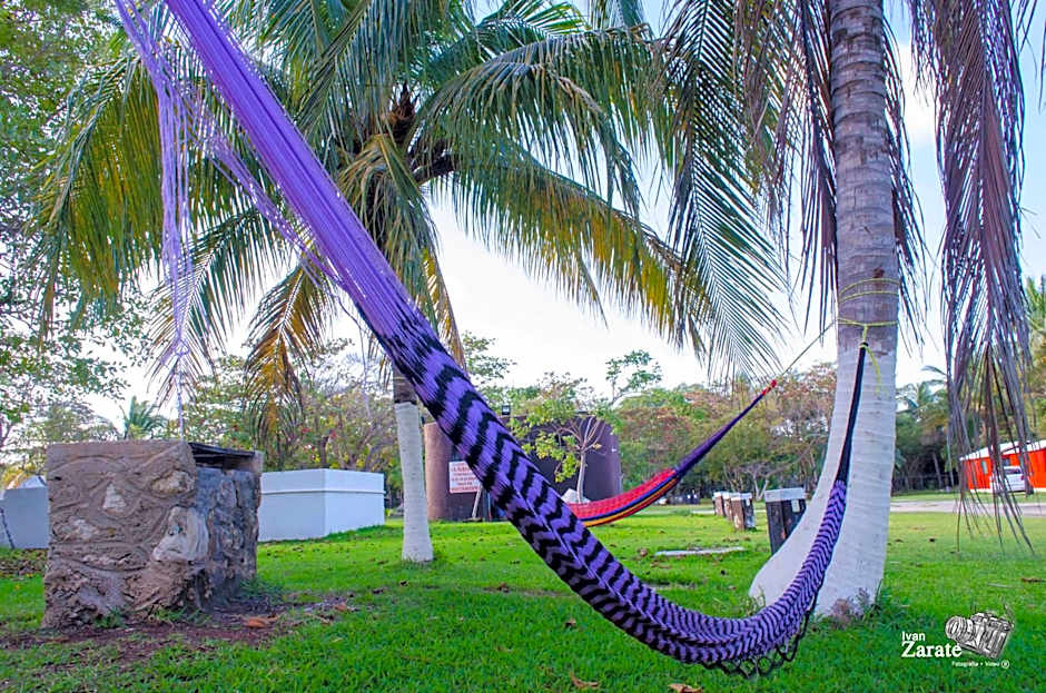 Trailerpark & Cabañas Mecoloco Inn Caravan Park – Cancun, TX