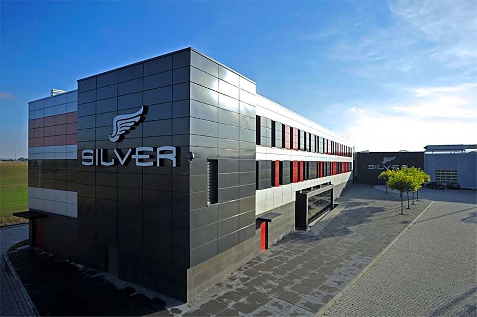 Silver Hotel & Gokart Center