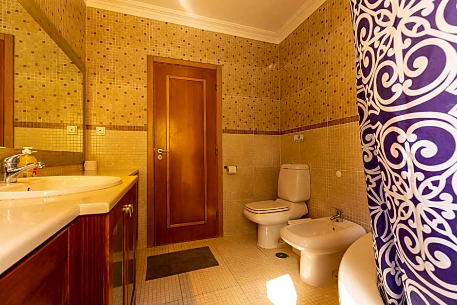 Pineapple Surf House