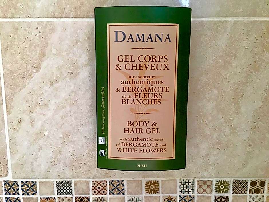 The Highwayman Hotel