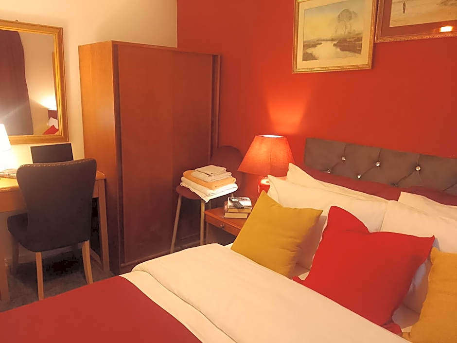 Cosy Stay in Walsall by Ideal Home