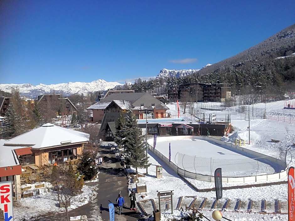 Hôtel Espace Montclar