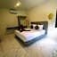 Lanta Buddy Resort , Long Beach