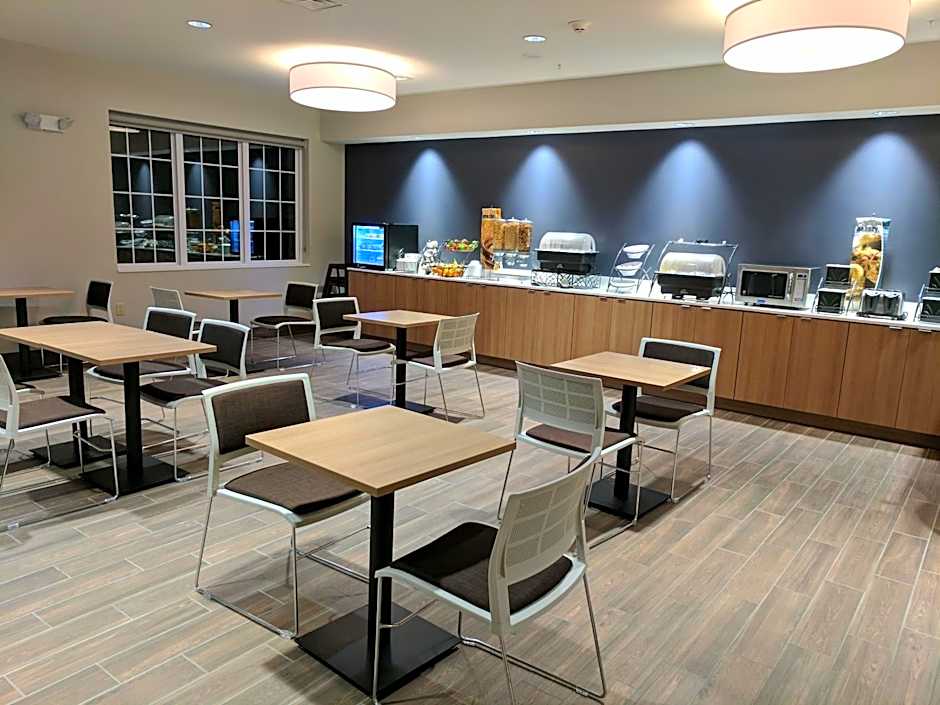 Microtel Inn & Suites by Wyndham Clarion