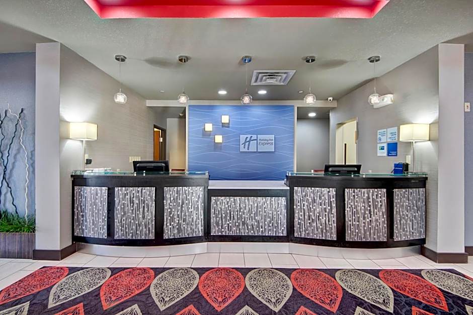 Holiday Inn Express and Suites Oklahoma City North By IHG