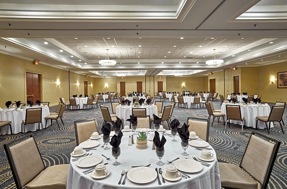 Hilton Knoxville