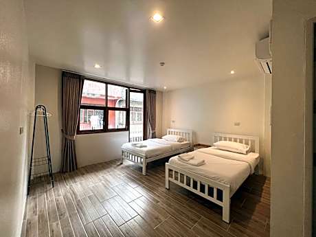 Large Twin Room