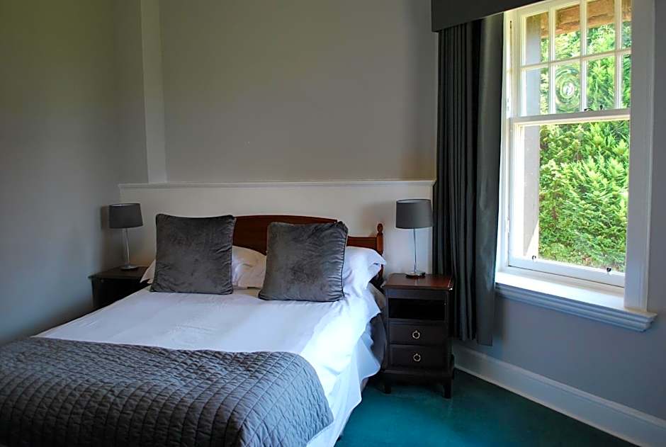 OYO Dunmar House Hotel