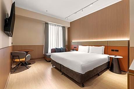 Superior King or Twin