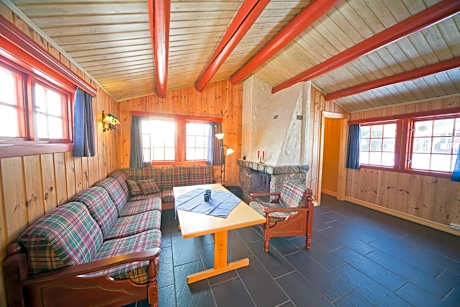 Cottage (4 Adults)