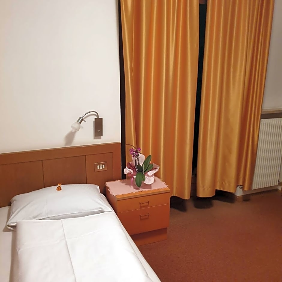 Pension an der Mayenburg