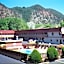 Glenwood Springs Cedar Lodge