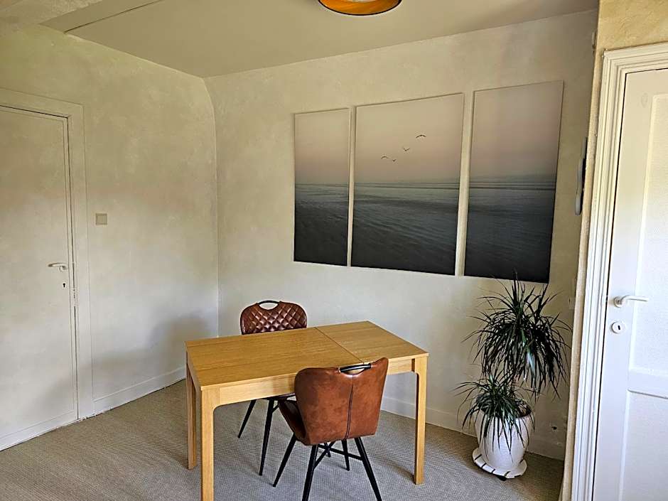 Hotel Westendia and Free Parking Top Breakfast